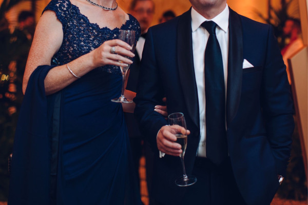 Ποια κοστούμια είναι καλύτερα για επίσημες εκδηλώσεις;